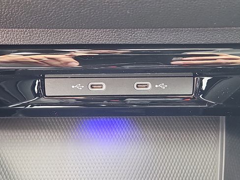 New 2025 Volkswagen GTI SE image 12