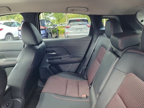 Used 2025 Nissan Kicks SR FWD image 13