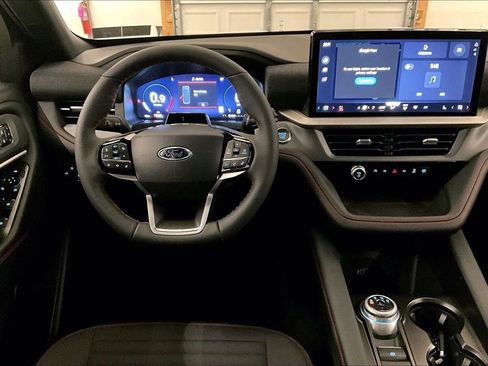 New 2026 Ford Explorer ST-Line w/ ST-Line Street Pack image 5