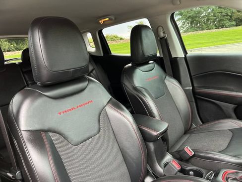 Used 2019 Jeep Compass Trailhawk AWD/4WD image 35