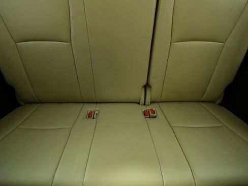 Used 2023 Toyota Highlander Limited image 23