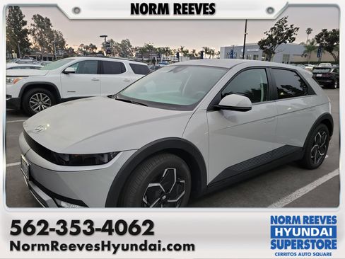 Used 2024 Hyundai Ioniq 5 SEL image 1