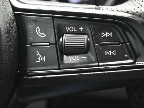 Used 2020 Alfa Romeo Giulia w/ Cold Weather Package RWD image 19