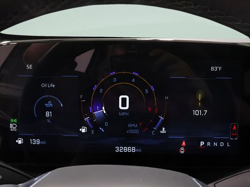 Used 2025 Chevrolet Equinox LT FWD image 14