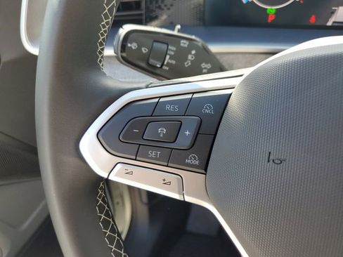 Used 2025 Volkswagen Tiguan S image 26