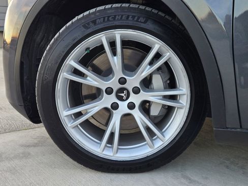 Used 2023 Tesla Model Y Long Range image 29