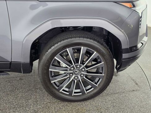 Certified 2024 Lexus GX 550 w/ Accessory Package (Z1) AWD/4WD image 9