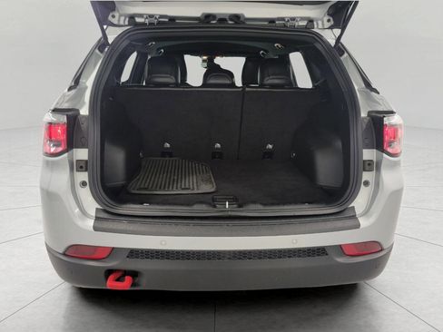 Used 2025 Jeep Compass Trailhawk AWD/4WD image 15
