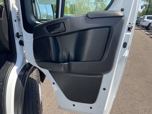Used 2025 RAM ProMaster 2500 w/ Convenience Group FWD image 24