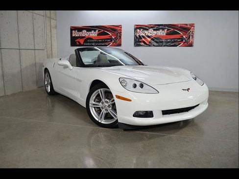Used 2010 Chevrolet Corvette Convertible w/ Preferred Equipment Group RWD image 1