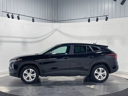 Used 2024 Chevrolet Trax LS w/ Driver Confidence Package FWD image 15