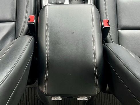 Used 2021 Ford Explorer XLT w/ Equipment Group 202A image 34