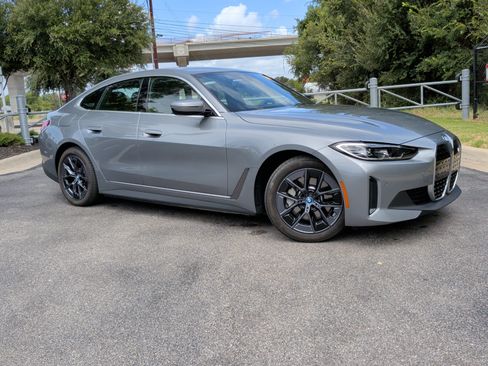 Used 2023 BMW i4 eDrive40 RWD image 2