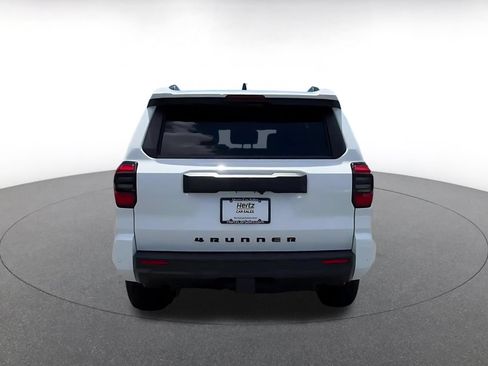 Used 2025 Toyota 4Runner TRD Off-Road AWD/4WD image 12