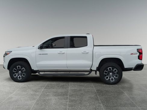 Used 2023 Chevrolet Colorado Z71 w/ Z71 Convenience Package 2 image 2