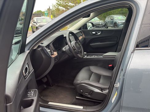 Used 2023 Volvo XC60 B5 Plus w/ Climate Package AWD/4WD image 20
