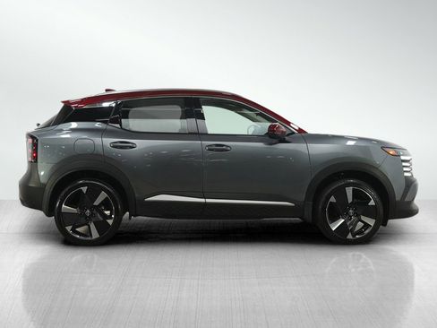 Used 2025 Nissan Kicks SR AWD/4WD image 7