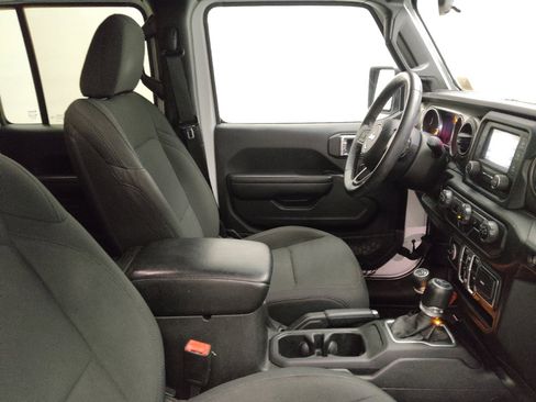 Used 2018 Jeep Wrangler Unlimited Sport S image 21