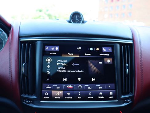 Used 2023 Maserati Levante GT AWD/4WD image 24