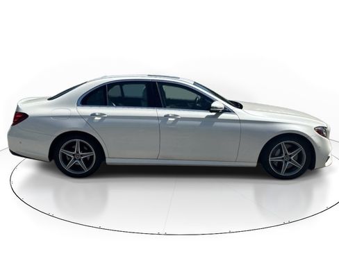 Used 2018 Mercedes-Benz E 300 image 3