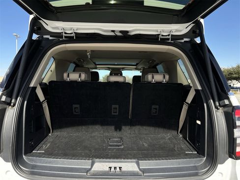 Used 2024 Ford Expedition Limited image 35