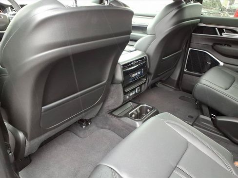 New 2026 Jeep Grand Wagoneer Limited AWD/4WD image 14