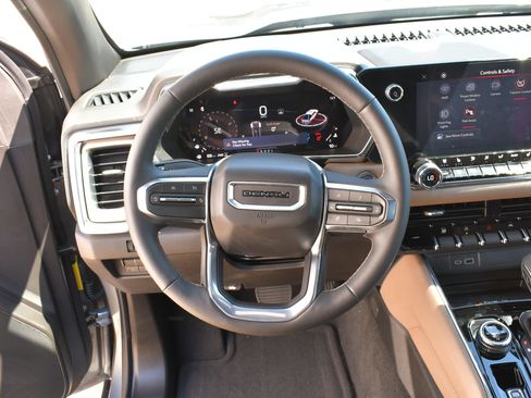 Used 2026 GMC Canyon Denali AWD/4WD image 18