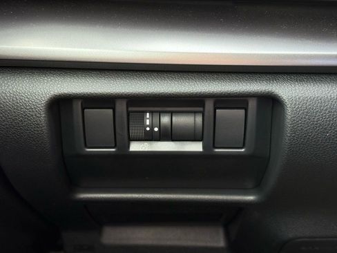 Used 2025 Subaru Impreza 2.0i image 10