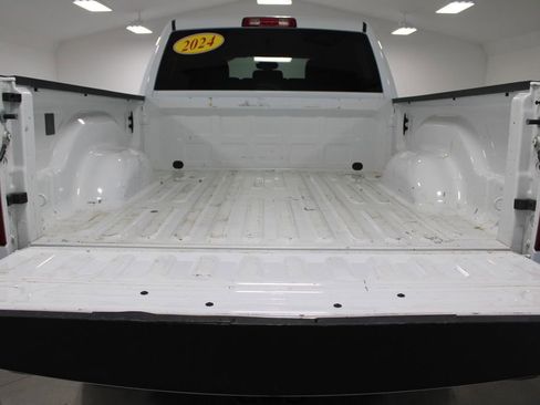 Used 2024 RAM 2500 Big Horn image 17