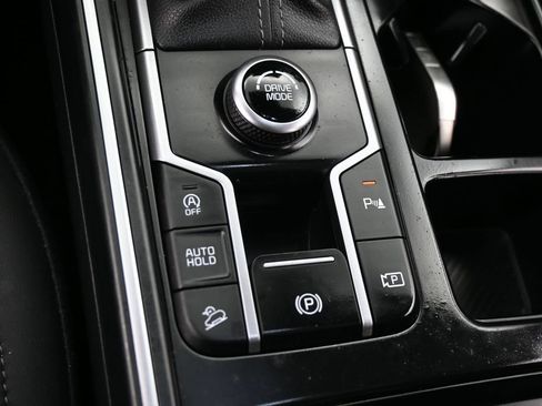 Used 2025 Kia Sorento S w/ Panoramic Sunroof Package FWD image 24