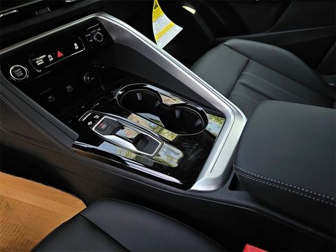 New 2025 Audi Q5 Premium Plus image 14