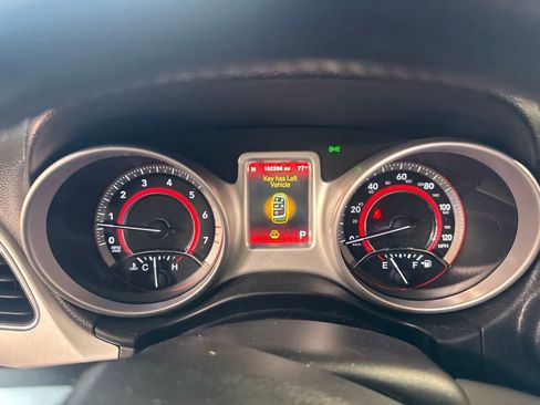 Used 2018 Dodge Journey SE w/ Popular Equipment Group FWD image 19