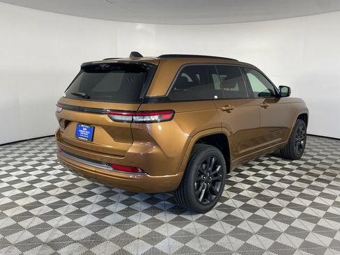 New 2026 Jeep Grand Cherokee Limited AWD/4WD image 18