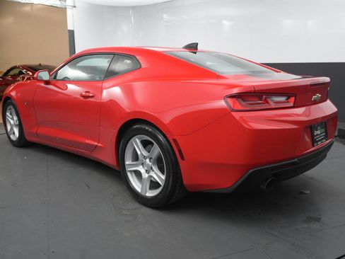 Used 2018 Chevrolet Camaro LT image 3