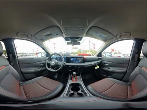 New 2025 Nissan Kicks SR image 15