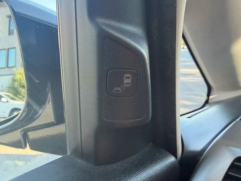 Used 2014 Honda Odyssey Touring image 26