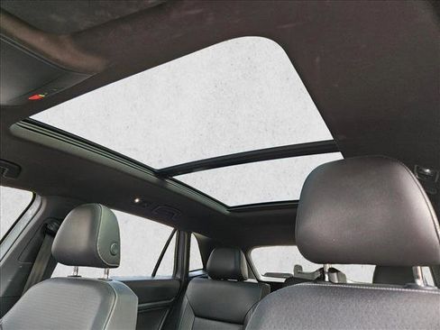 Used 2020 Volkswagen Atlas Cross Sport SEL FWD image 17