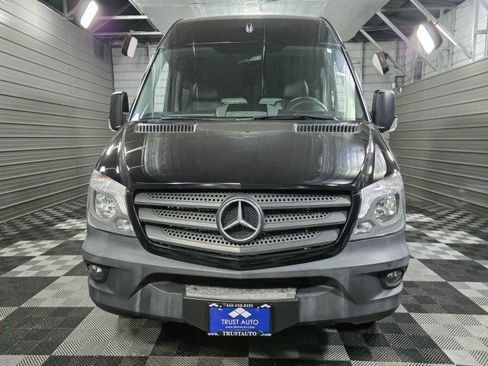 Used 2017 Mercedes-Benz Sprinter 2500 image 3