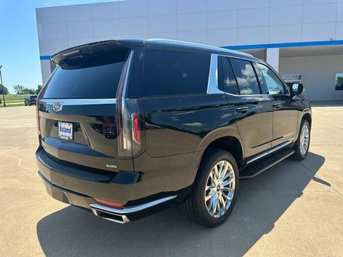 Used 2023 Cadillac Escalade Premium Luxury image 3