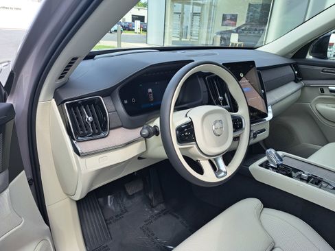 New 2026 Volvo XC90 B6 Ultra image 5