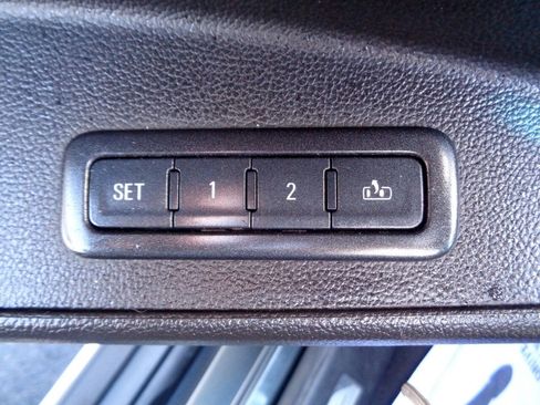 Used 2016 GMC Yukon SLT image 11