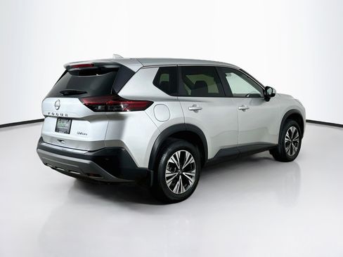 Used 2023 Nissan Rogue SV AWD/4WD image 9