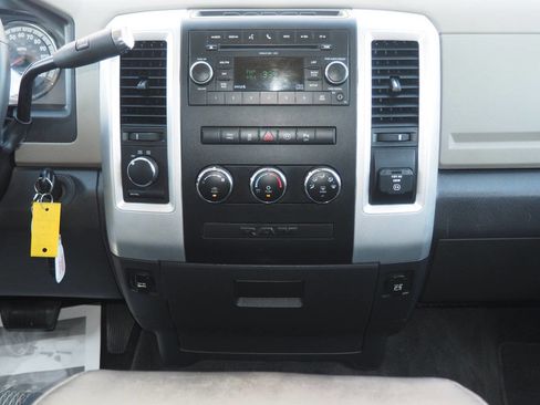 Used 2011 RAM 1500 Classic SLT w/ Luxury Group image 17