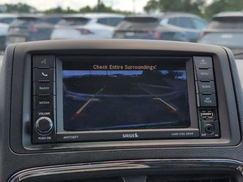 Used 2020 Dodge Grand Caravan SXT FWD image 18