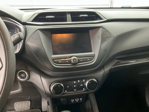 Used 2022 Chevrolet TrailBlazer LT AWD/4WD image 10