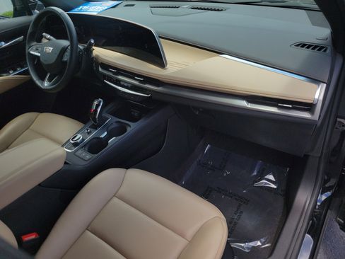 Certified 2025 Cadillac XT4 Premium Luxury FWD image 11