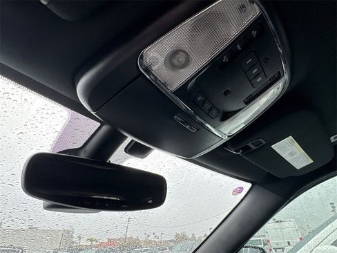 Used 2019 Jeep Grand Cherokee Altitude image 11