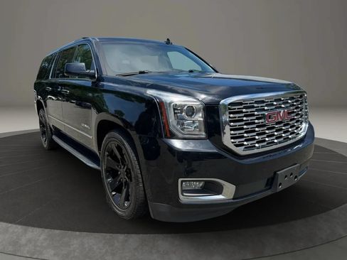 Used 2018 GMC Yukon XL Denali AWD/4WD image 3