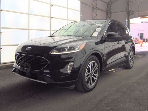 Used 2020 Ford Escape SEL FWD image 3