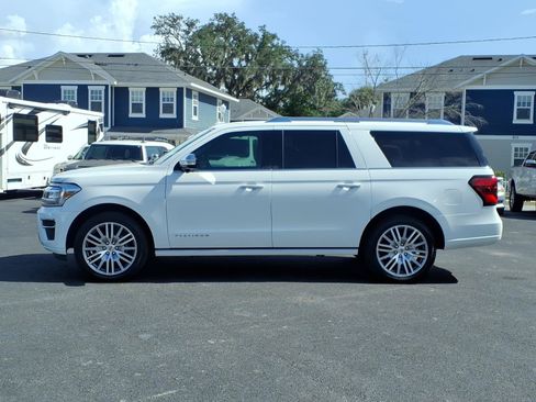 Used 2022 Ford Expedition Max Platinum AWD/4WD image 2